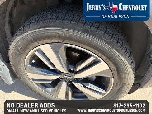 Used 2023 Nissan Rogue SL w/ SL Premium Package FWD image 5