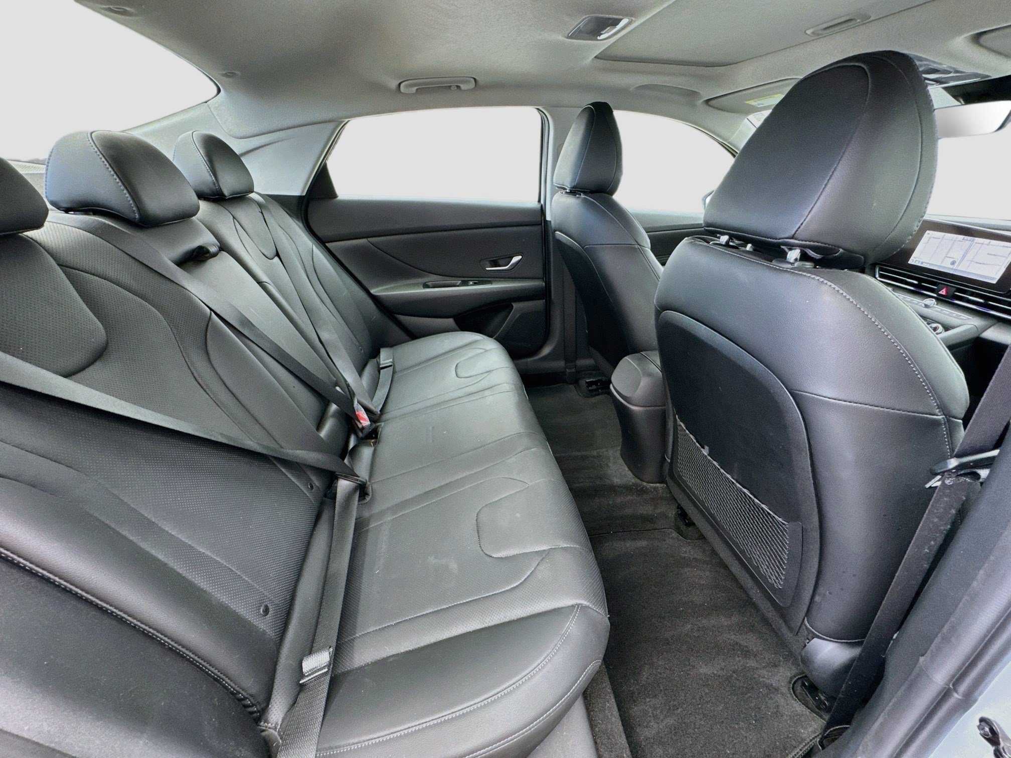 Used 2021 Hyundai Elantra Limited FWD image 18