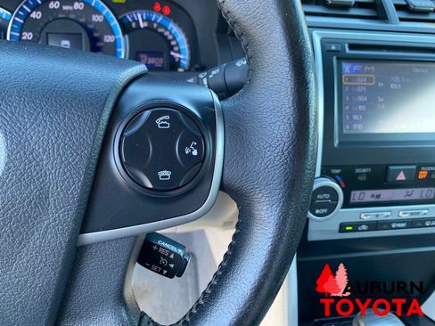 Used 2013 Toyota Camry XLE w/ Leather Pkg FWD image 38
