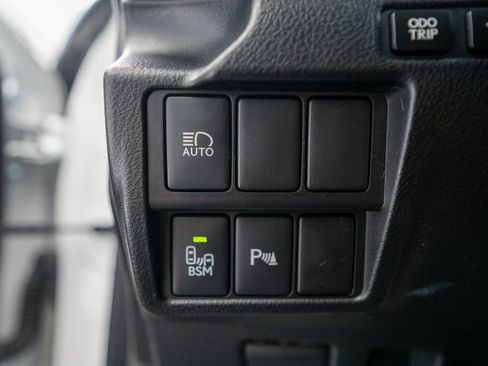 Used 2017 Lexus IS 200t image 21