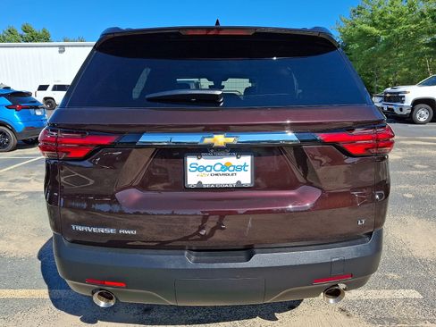 Used 2023 Chevrolet Traverse LT w/ LT Premium Package AWD/4WD image 5