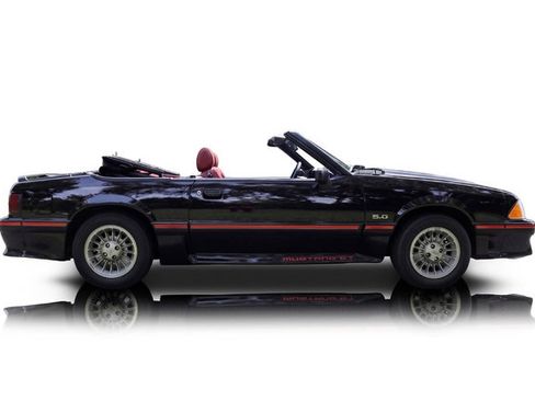 Used 1988 Ford Mustang GT RWD image 2