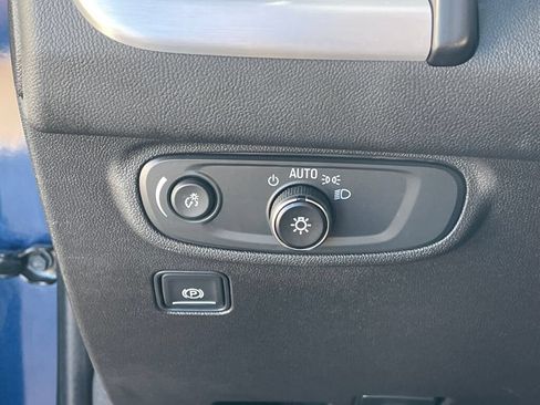 Used 2023 GMC Terrain SLE w/ LPO, Floor Liner Package FWD image 19
