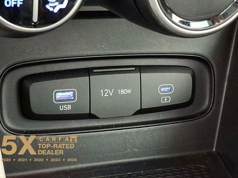 Certified 2024 Hyundai Venue SEL image 30