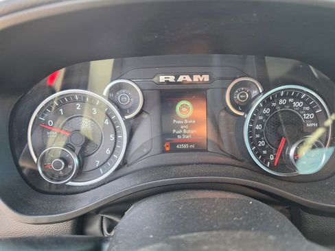 Used 2023 RAM 1500 Big Horn AWD/4WD image 16