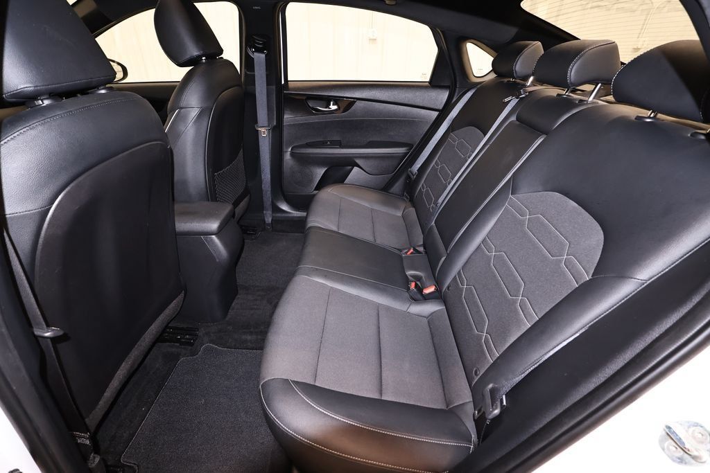 Used 2022 Kia Forte GT-Line w/ GT-Line Premium Package FWD image 14