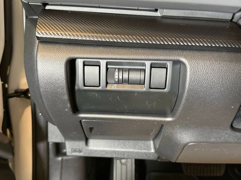 Used 2024 Subaru Crosstrek 2.0i Premium image 17