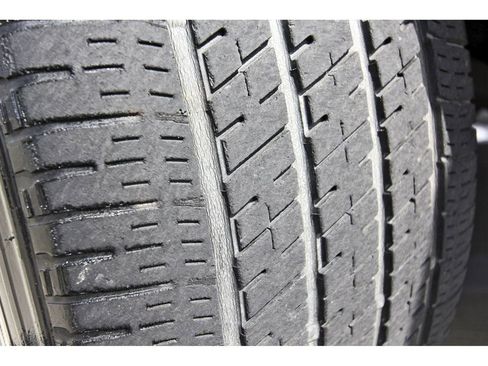 Used 2016 GMC Yukon SLT w/ Open Road Package image 32