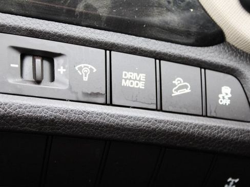 Used 2017 Hyundai Santa Fe Sport AWD/4WD image 24