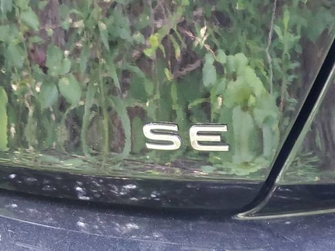 Used 2024 Volkswagen Jetta SE FWD image 7