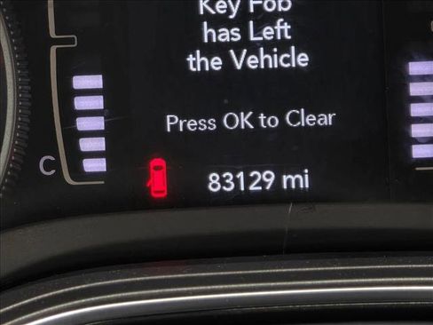Used 2019 Jeep Cherokee Latitude Plus FWD image 16