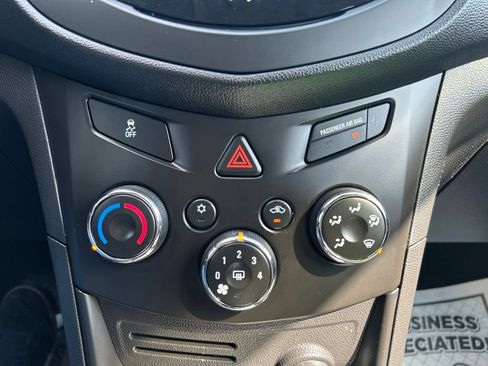 Used 2015 Chevrolet Trax LS image 20
