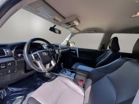 Used 2017 Toyota 4Runner SR5 Premium RWD image 26
