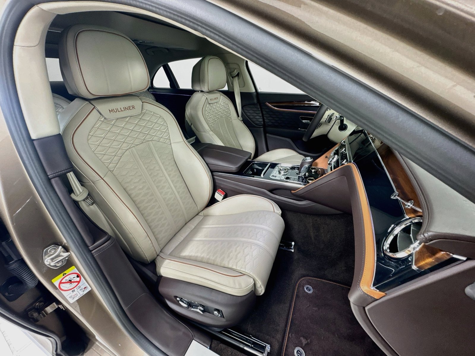 Certified 2025 Bentley Flying Spur Plug-In Hybrid AWD/4WD image 12