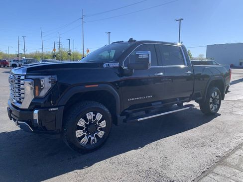 Used 2025 GMC Sierra 2500 Denali w/ Denali Reserve Package AWD/4WD image 5