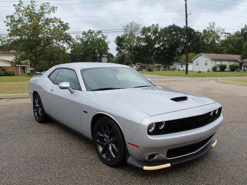 Used 2023 Dodge Challenger R/T w/ Blacktop Package image 10