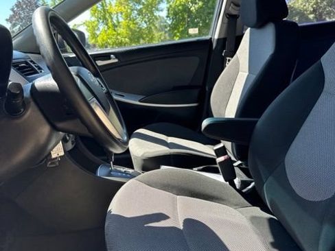 Used 2012 Hyundai Accent GS FWD image 12