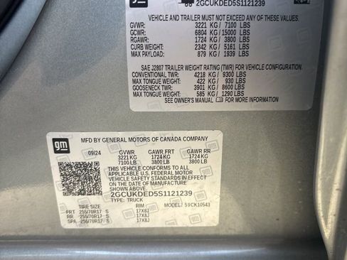 Used 2025 Chevrolet Silverado 1500 LT image 18