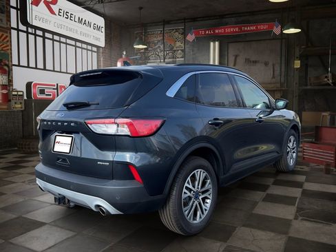 Used 2022 Ford Escape SEL w/ Technology Package AWD/4WD image 3