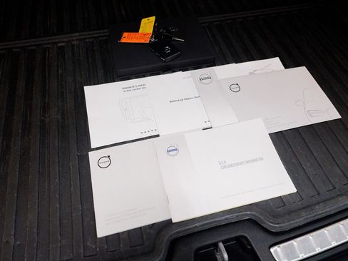 Used 2023 Volvo V60 B5 Cross Country Ultimate w/ Climate Package image 53