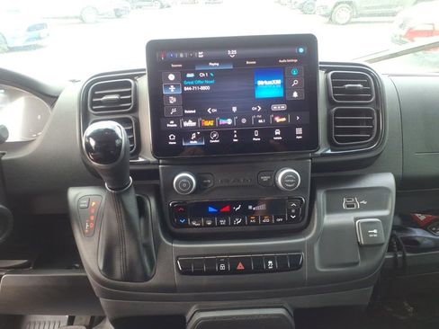 Used 2025 RAM ProMaster 2500 w/ Premium Convenience Group image 19