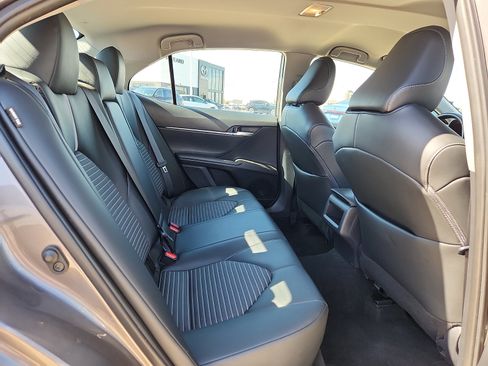 Used 2023 Toyota Camry SE FWD image 14