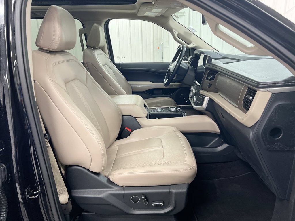Used 2023 Ford Expedition Limited AWD/4WD image 23