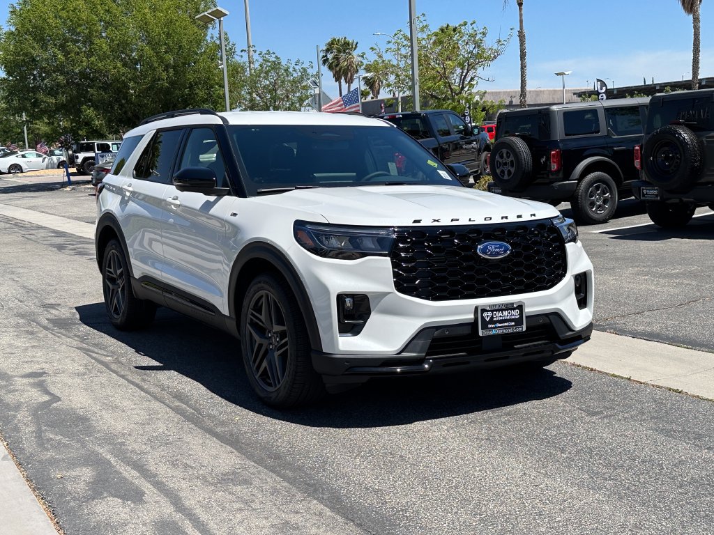 New 2026 Ford Explorer ST-Line w/ ST-Line Street Pack RWD image 10