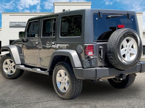 Used 2017 Jeep Wrangler Unlimited Sport w/ Quick Order Package 24S AWD/4WD image 12