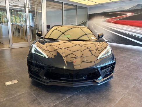 Used 2023 Chevrolet Corvette Stingray Premium Conv w/ Z51 Performance Package RWD image 2