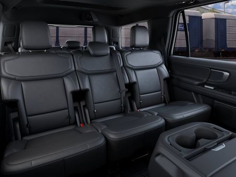 New 2027 Ford Expedition Platinum w/ Stealth Performance Package AWD/4WD image 13