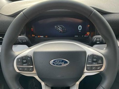 Used 2026 Ford Explorer Active AWD/4WD image 26