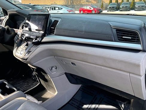 Used 2018 Honda Odyssey EX-L image 25