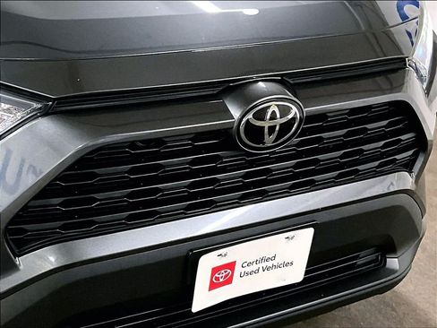Certified 2020 Toyota RAV4 LE w/ All Weather Liner Package AWD/4WD image 30