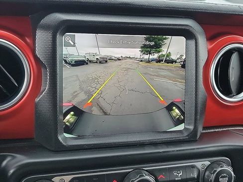 Used 2021 Jeep Gladiator Rubicon AWD/4WD image 15