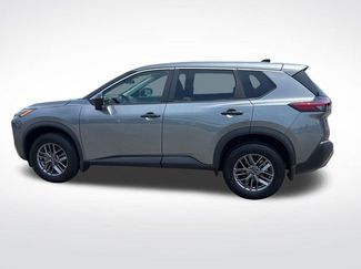 Used 2023 Nissan Rogue S video 2