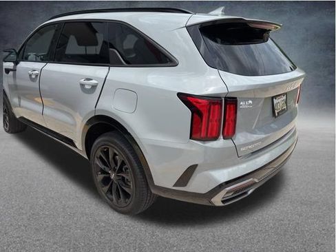 Used 2023 Kia Sorento SX AWD/4WD image 13