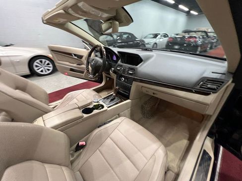Used 2011 Mercedes-Benz E 550 Cabriolet w/ Premium 2 Pkg image 33