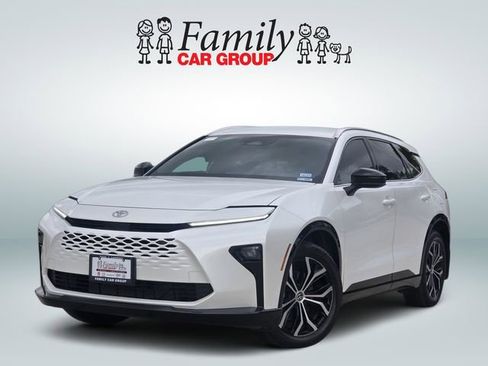 Used 2025 Toyota Crown Signia image 1