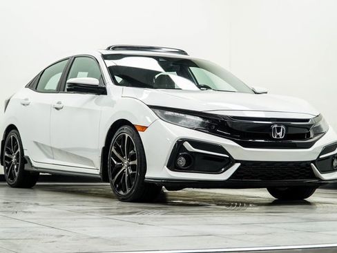 Used 2021 Honda Civic Sport Touring image 4
