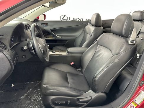 Used 2011 Lexus IS 250C w/ Luxury Pkg RWD image 17