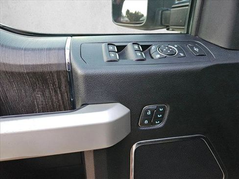 Used 2021 Ford F250 Lariat w/ Lariat Value Package AWD/4WD image 25