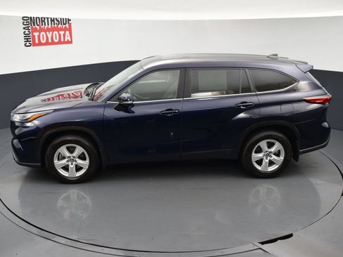 Used 2023 Toyota Highlander L FWD image 19