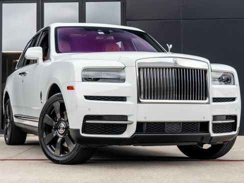 Used 2022 Rolls-Royce Cullinan image 5