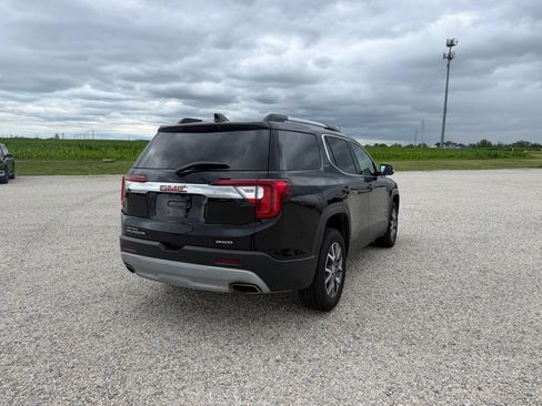 Used 2023 GMC Acadia SLT AWD/4WD image 3