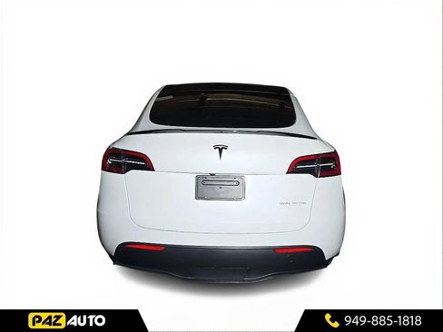 Used 2024 Tesla Model Y Long Range AWD/4WD image 4