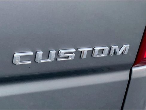 Used 2020 Chevrolet Silverado 1500 Custom w/ Custom Value Package RWD image 10