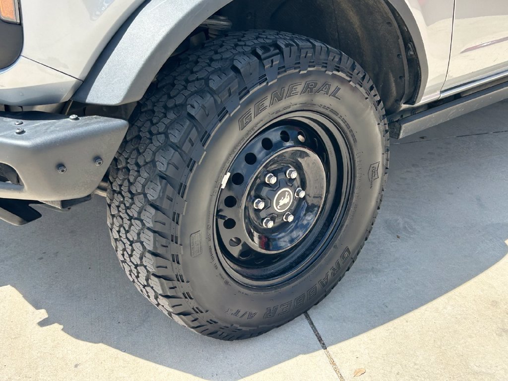 Used 2021 Ford Bronco Black Diamond AWD/4WD image 9