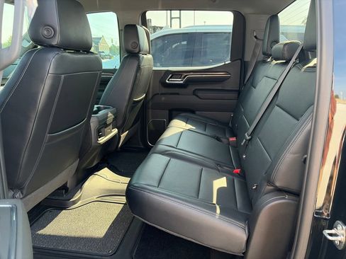 Used 2024 Chevrolet Silverado 1500 LT w/ Z71 Off-Road Package AWD/4WD image 27