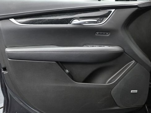 Used 2021 Cadillac XT5 Premium Luxury FWD image 17